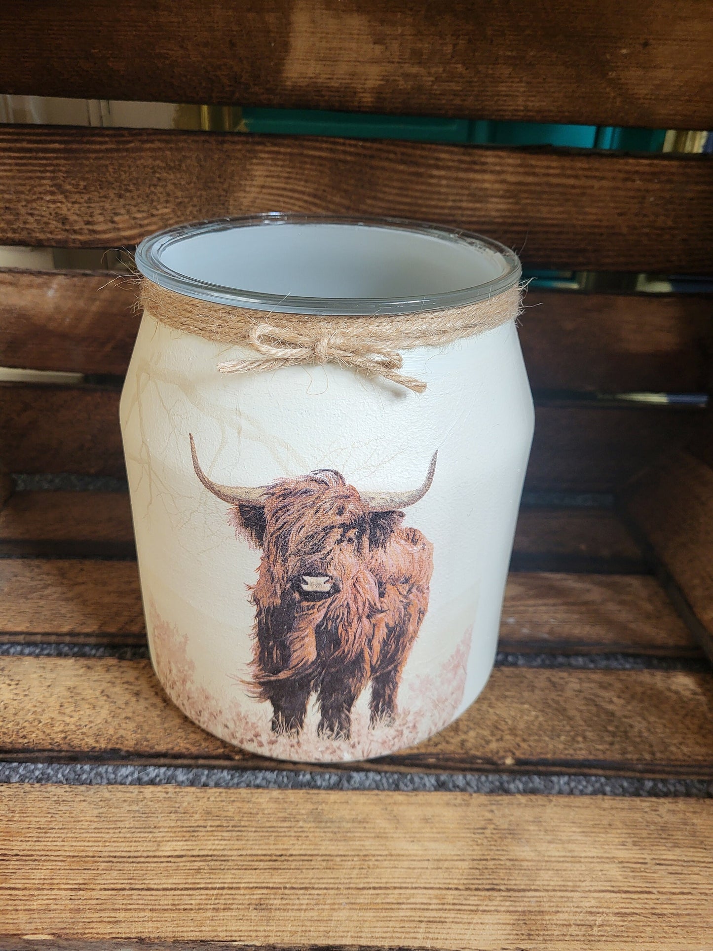 Decorative cookie and biscuit jar